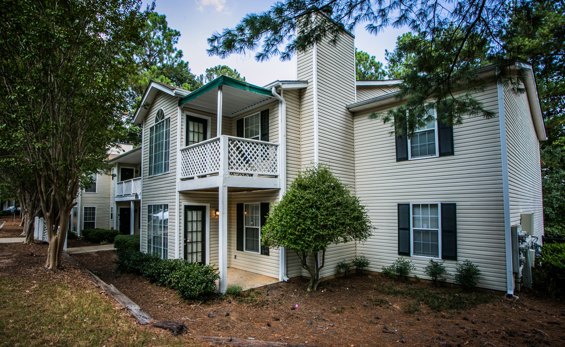 Belmont Crossing Charming Apartments in Riverdale, GA