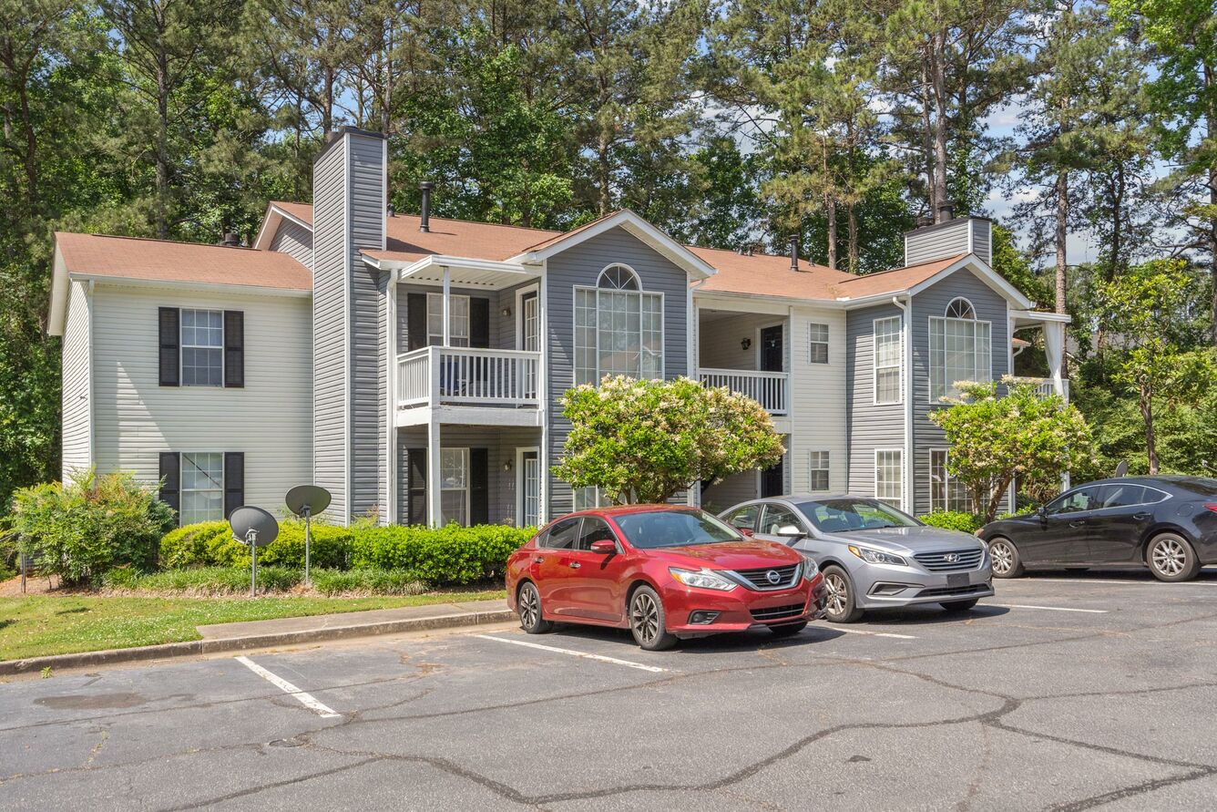 Belmont Crossing Charming Apartments in Riverdale, GA