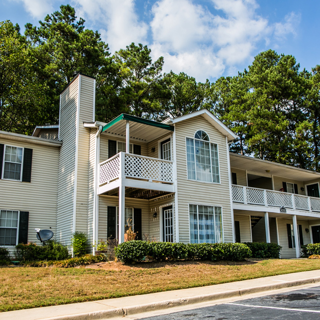 Belmont Crossing Charming Apartments in Riverdale, GA