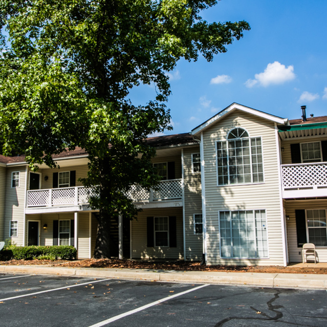 Belmont Crossing Charming Apartments in Riverdale, GA