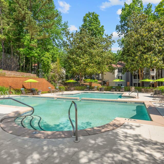 Belmont Crossing Apartments in Riverdale, GA Residents